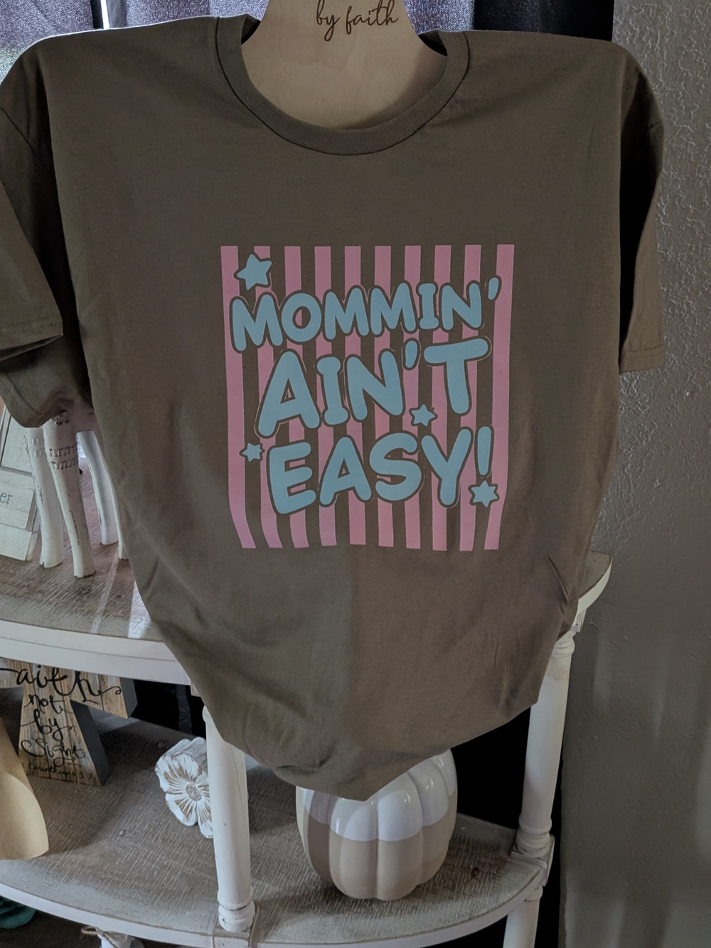 Mommin' Ain't Easy T-Shirt - Brown with Pink & Light Blue Graphic